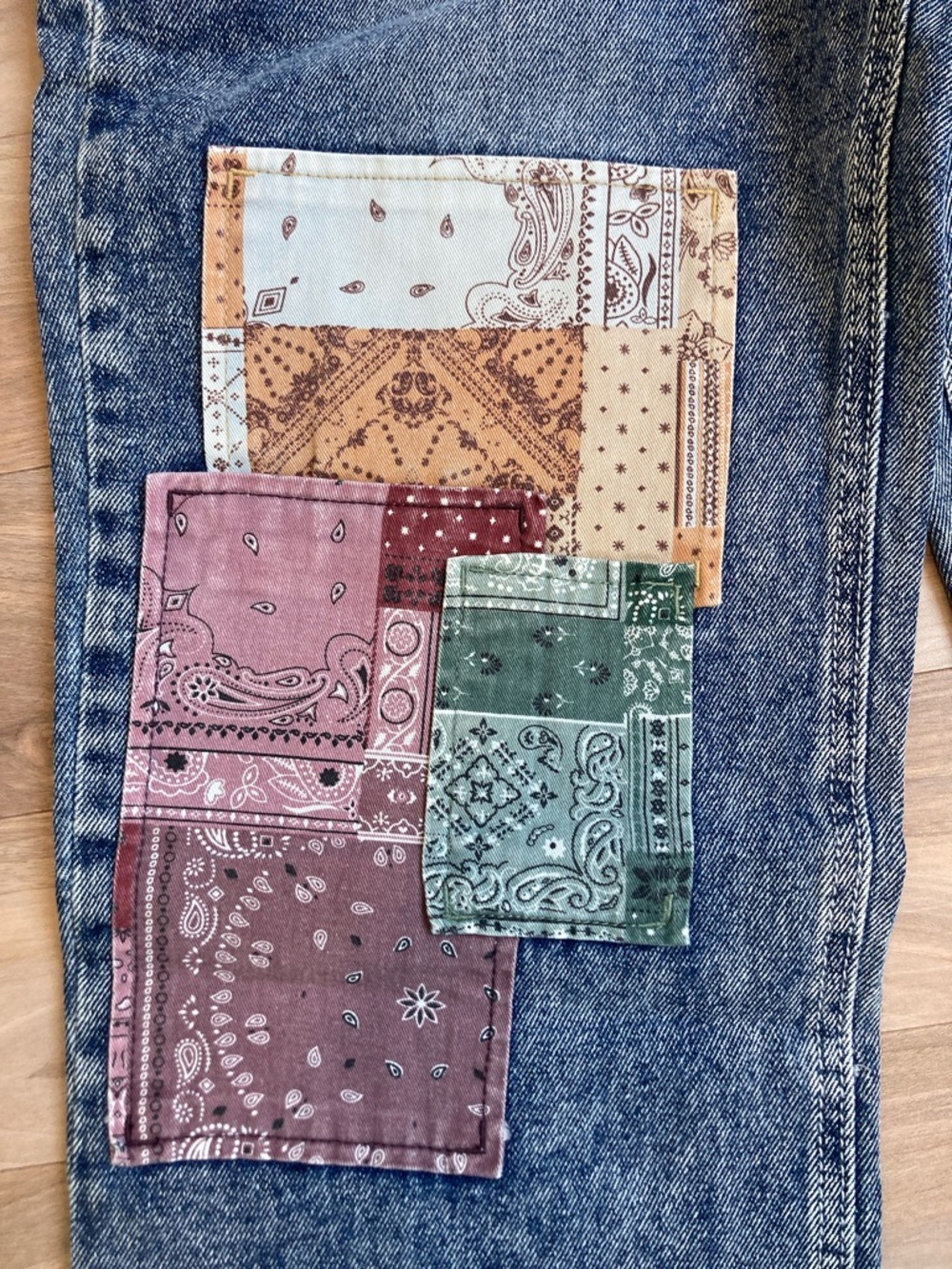 SO Dad jean super high rise jean distressed boho retro patches size 5 / 27 - Picture 8 of 17
